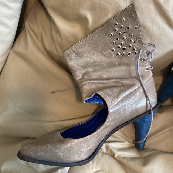 Ankle Boot size 9.5 New - Picture 3 of 8